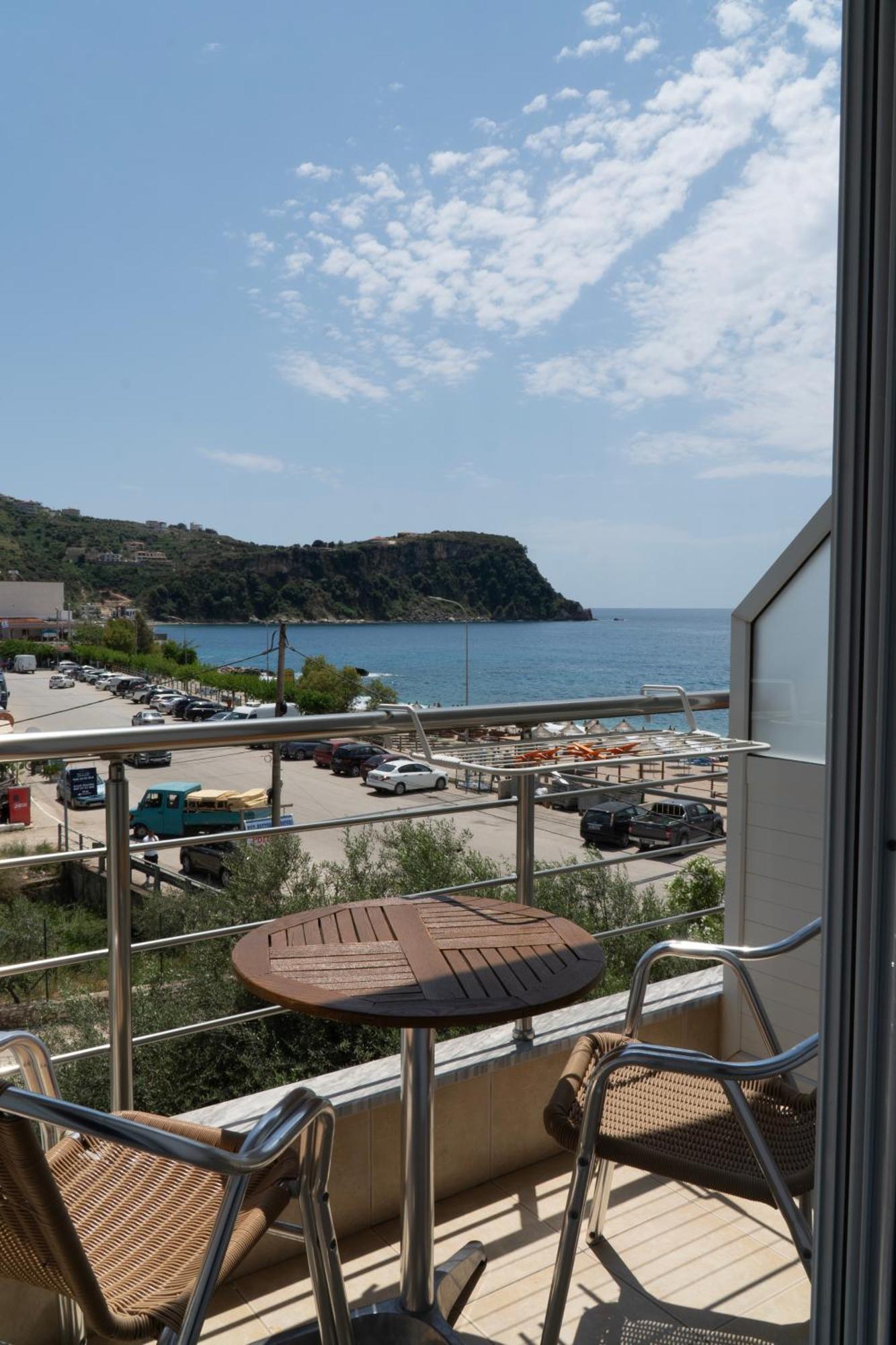 Rondo'S Hotel Himare Esterno foto