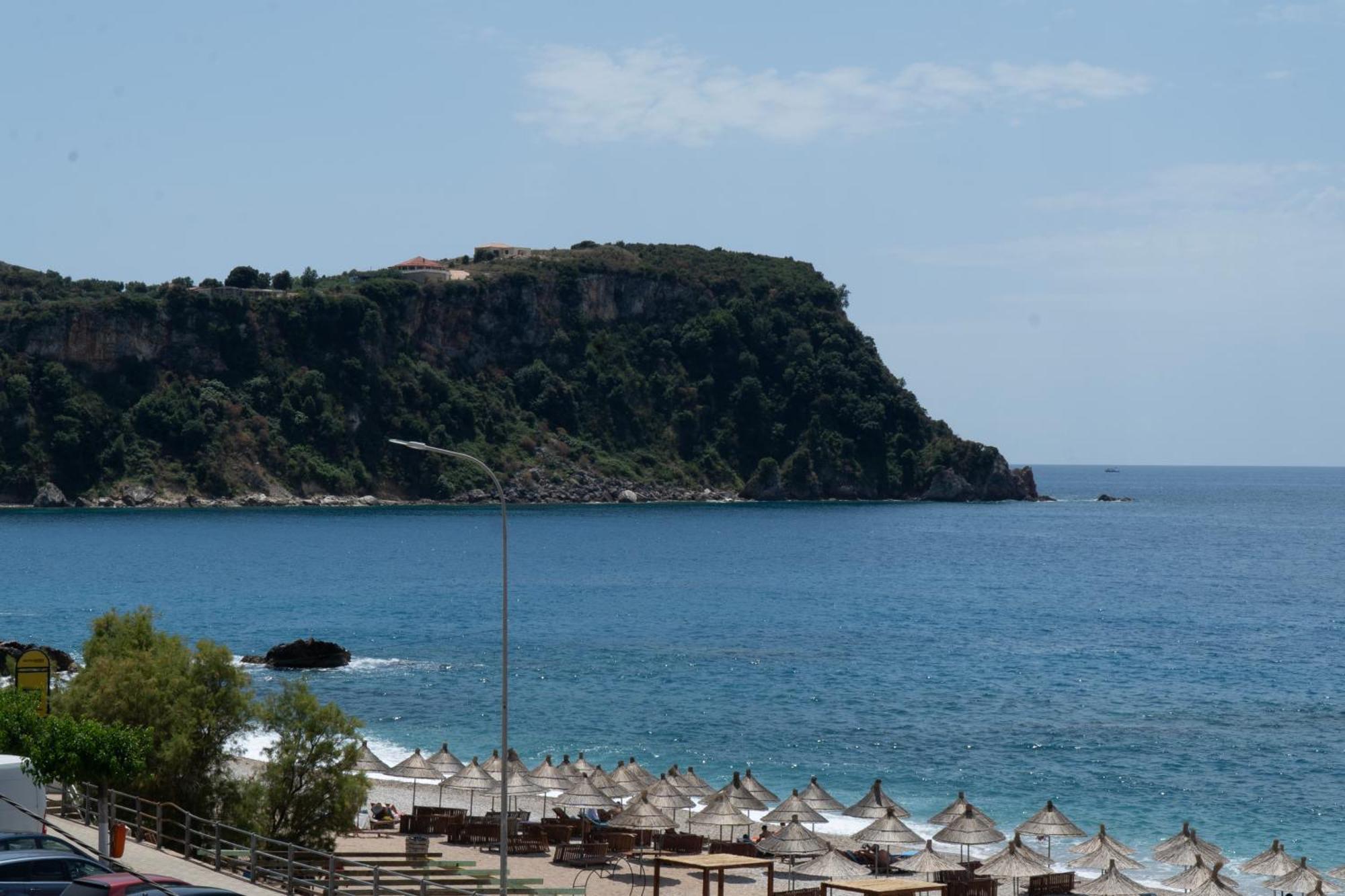 Rondo'S Hotel Himare Esterno foto