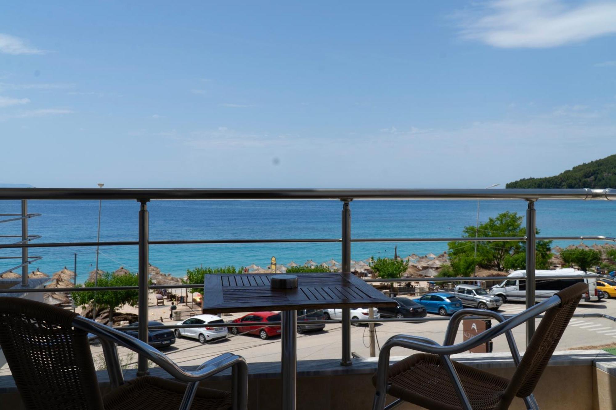 Rondo'S Hotel Himare Esterno foto