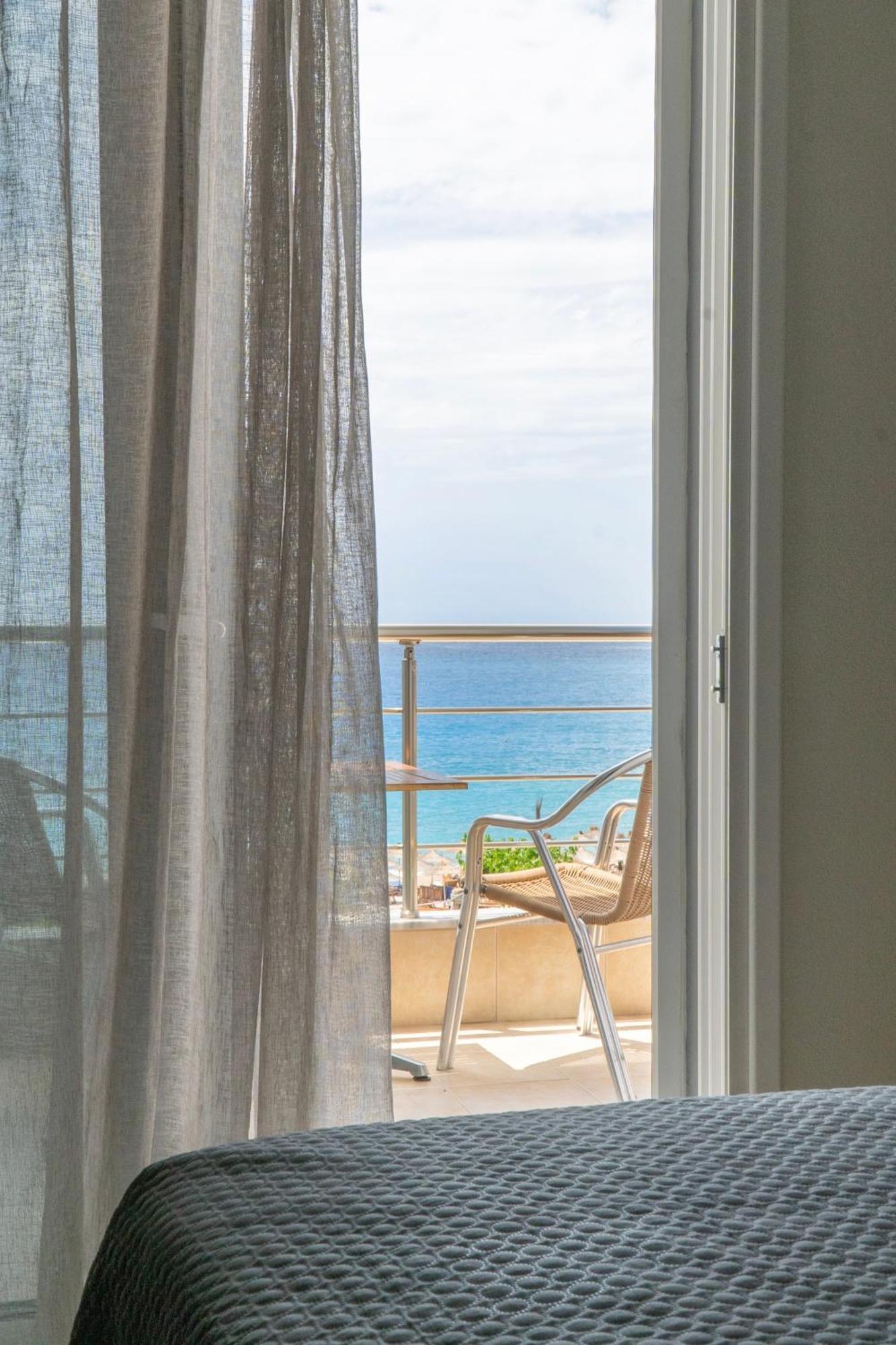 Rondo'S Hotel Himare Esterno foto