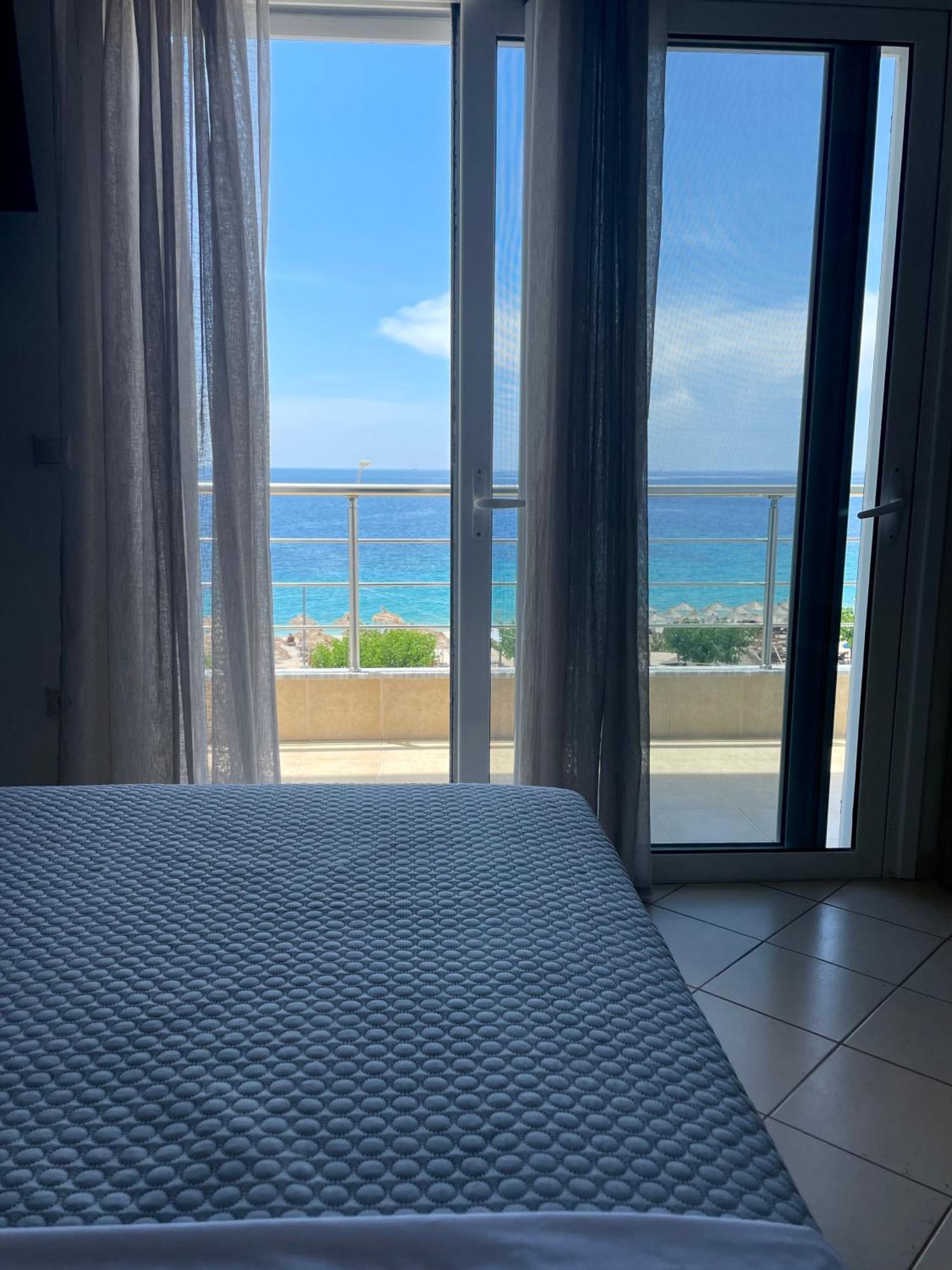 Rondo'S Hotel Himare Esterno foto