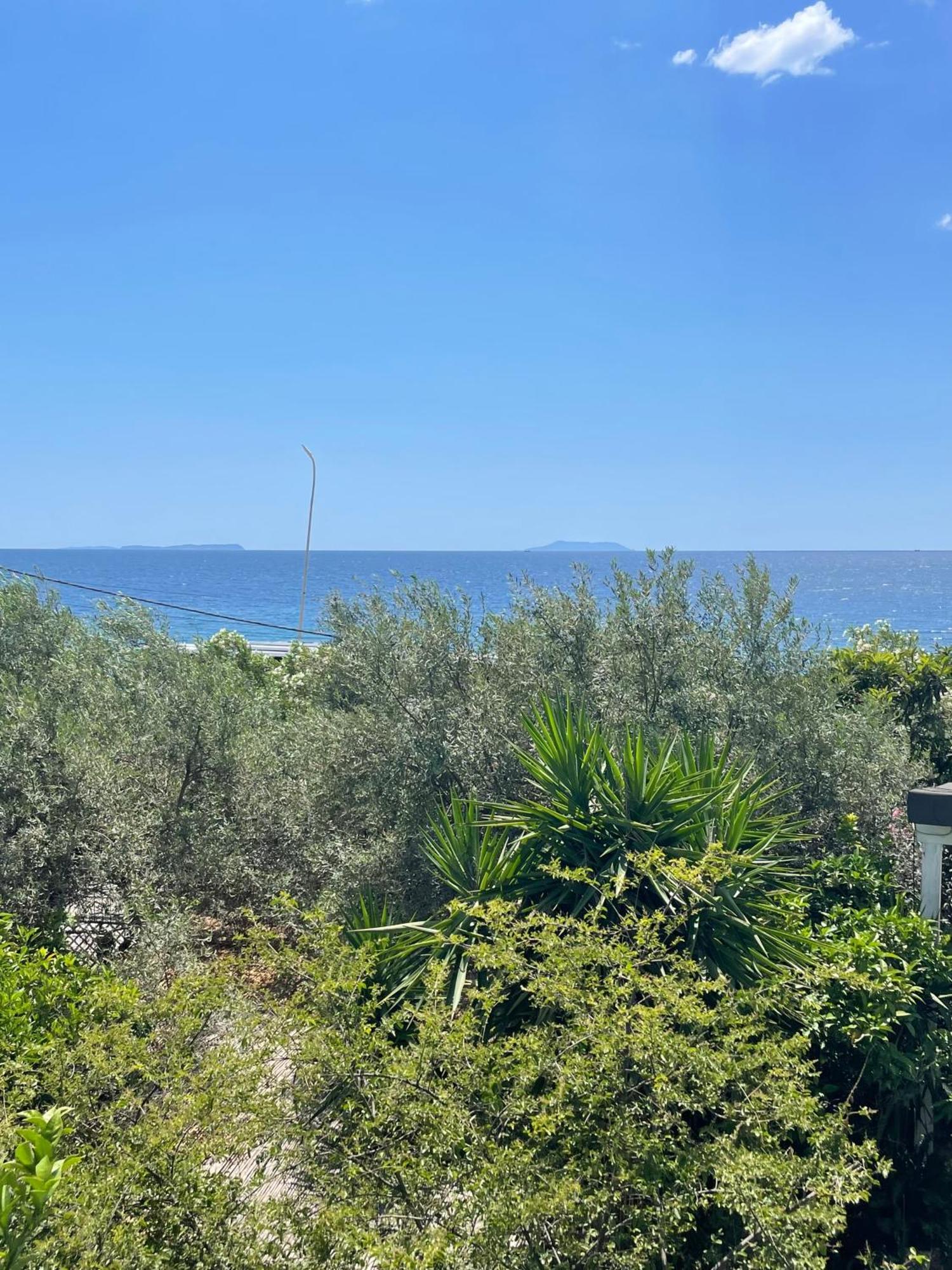 Rondo'S Hotel Himare Esterno foto