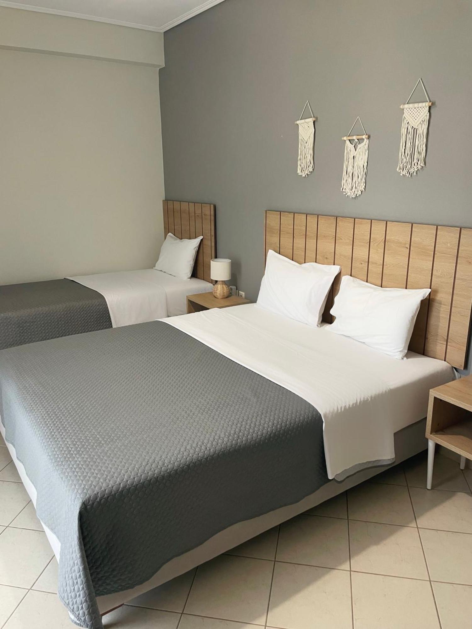 Rondo'S Hotel Himare Esterno foto